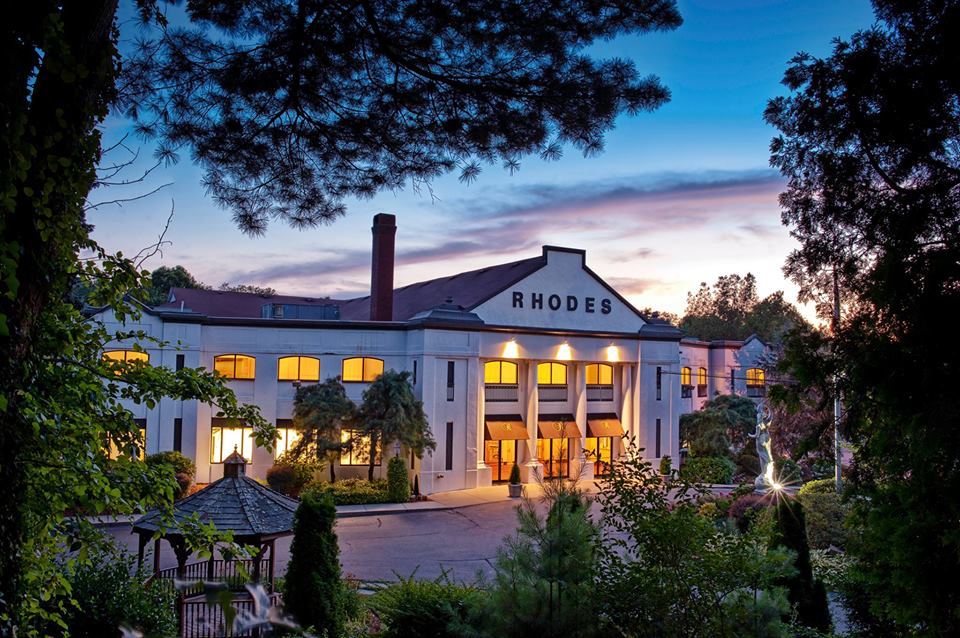 B-Sharp Entertainment is a preferred vendor at Rhodes On The Pawtuxet, Presented by Russell Morin Fine Catering. We work with top wedding venues in Newport, Rhode Island.